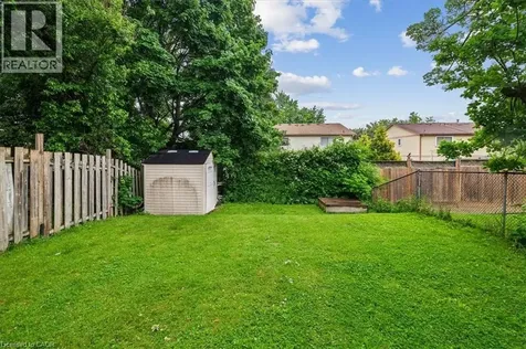 2367 Middlesmoor Crescent Burlington ON L7P 3X4