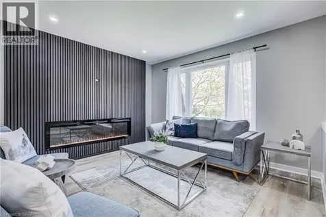 2367 Middlesmoor Crescent Burlington ON L7P 3X4