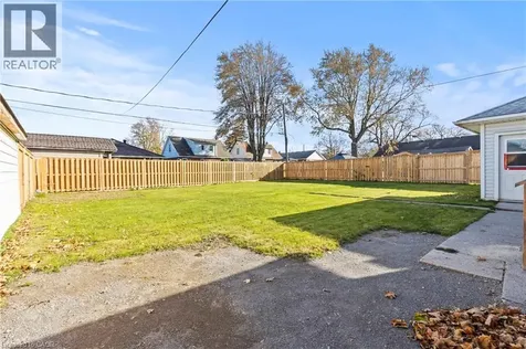 14 Westmount Avenue Thorold ON L2V 2W1