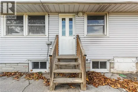 14 Westmount Avenue Thorold ON L2V 2W1