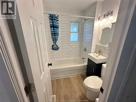 1908 Aubin Road Windsor ON N8W 4L3