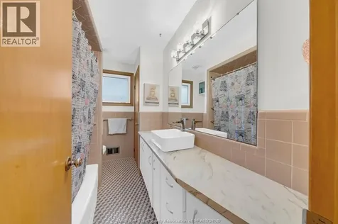 2471 Chandler Road Windsor ON N8W 4A7