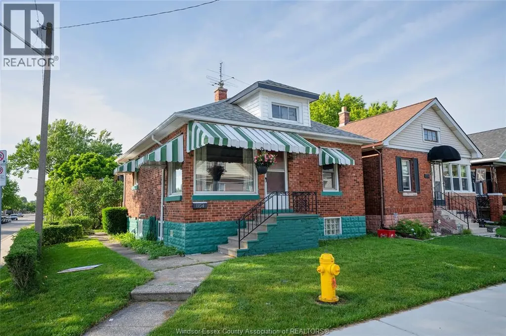 1104 Ellis St E Windsor ON N8X 2J3