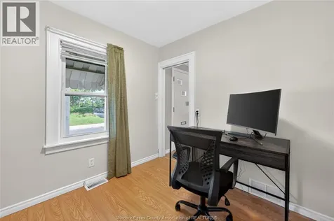 1104 Ellis St E Windsor ON N8X 2J3