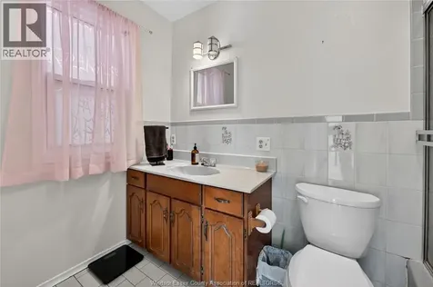 1104 Ellis St E Windsor ON N8X 2J3