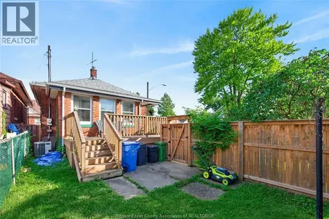 1104 Ellis St E Windsor ON N8X 2J3