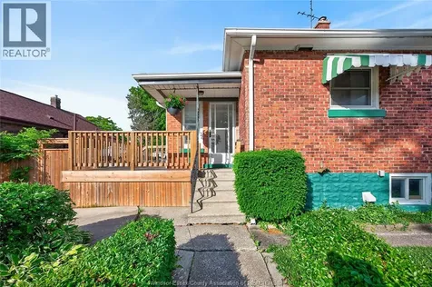 1104 Ellis St E Windsor ON N8X 2J3