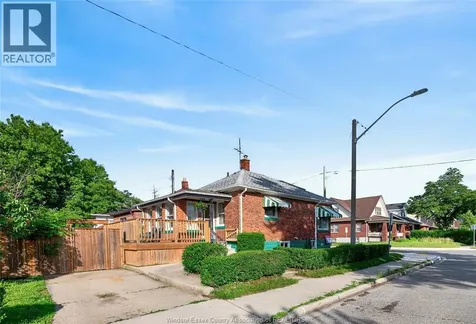 1104 Ellis St E Windsor ON N8X 2J3