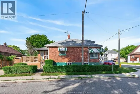 1104 Ellis St E Windsor ON N8X 2J3