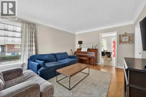 1104 Ellis St E Windsor ON N8X 2J3