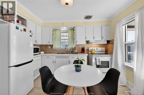 1104 Ellis St E Windsor ON N8X 2J3