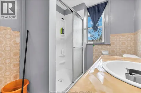 321 Rankin Avenue Windsor ON N9B 2R6