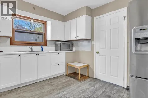 321 Rankin Avenue Windsor ON N9B 2R6