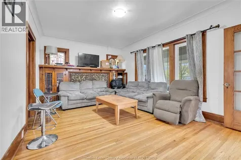 321 Rankin Avenue Windsor ON N9B 2R6
