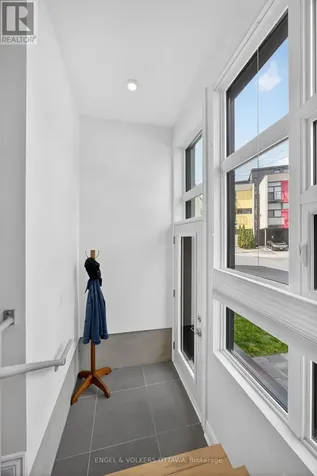 101 Pinhey Street Ottawa ON K1Y 1V9