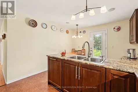 6482 Harvest Grove Drive Ottawa ON K4P 1E8