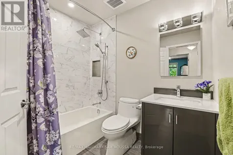 6482 Harvest Grove Drive Ottawa ON K4P 1E8