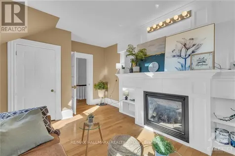 15 Elmsley St N Street Smiths Falls ON K7A 2G4