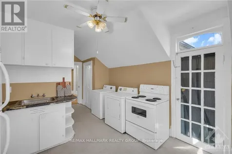 15 Elmsley St N Street Smiths Falls ON K7A 2G4