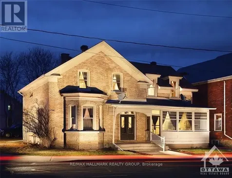 15 Elmsley St N Street Smiths Falls ON K7A 2G4