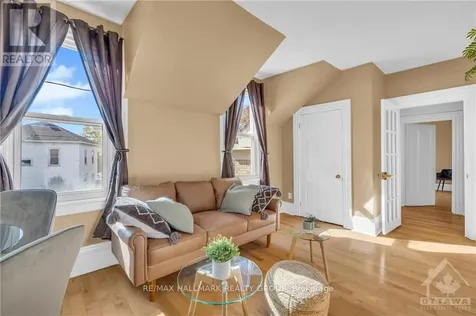 15 Elmsley St N Street Smiths Falls ON K7A 2G4