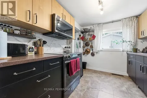 14 Summit Street Deep River ON K0J 1P0
