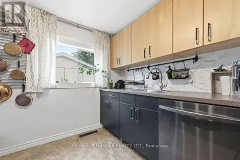 14 Summit Street Deep River ON K0J 1P0