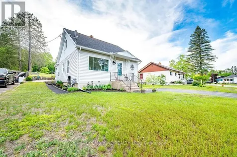 14 Summit Street Deep River ON K0J 1P0