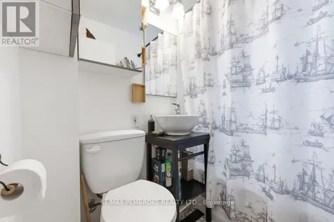 14 Summit Street Deep River ON K0J 1P0