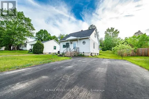 14 Summit Street Deep River ON K0J 1P0