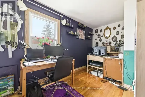 14 Summit Street Deep River ON K0J 1P0