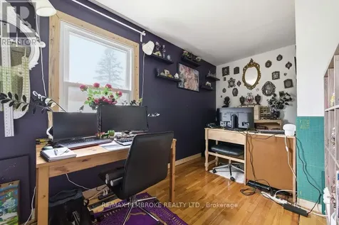 14 Summit Street Deep River ON K0J 1P0