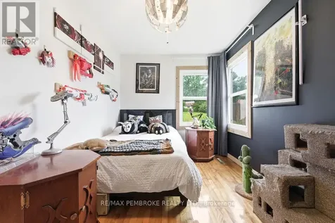 14 Summit Street Deep River ON K0J 1P0