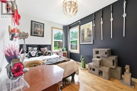 14 Summit Street Deep River ON K0J 1P0