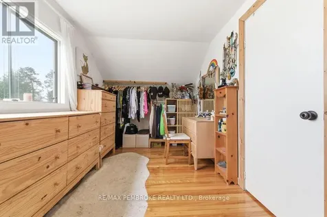14 Summit Street Deep River ON K0J 1P0