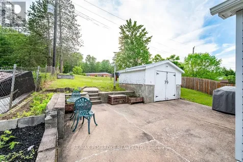 14 Summit Street Deep River ON K0J 1P0