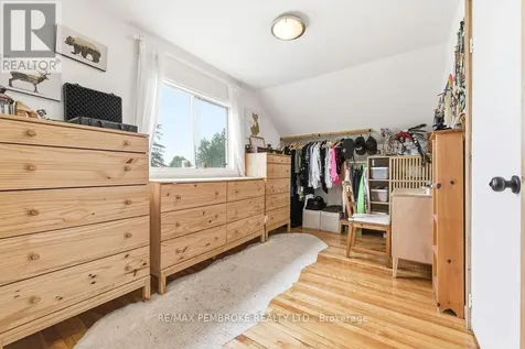 14 Summit Street Deep River ON K0J 1P0
