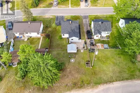 14 Summit Street Deep River ON K0J 1P0