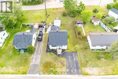 14 Summit Street Deep River ON K0J 1P0