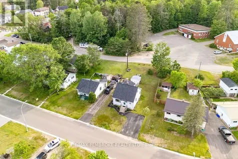 14 Summit Street Deep River ON K0J 1P0