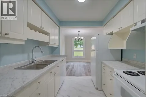 417 Keats Way Waterloo ON N2L 5S7