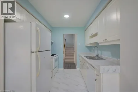 417 Keats Way Waterloo ON N2L 5S7