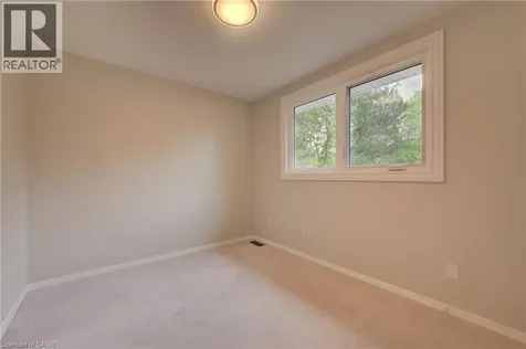 417 Keats Way Waterloo ON N2L 5S7