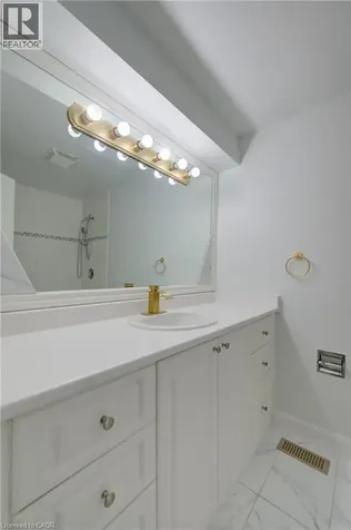 417 Keats Way Waterloo ON N2L 5S7