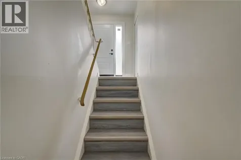 417 Keats Way Waterloo ON N2L 5S7