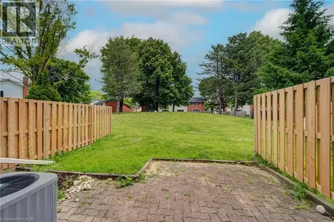 417 Keats Way Waterloo ON N2L 5S7