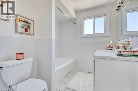 20 Anna Capri Drive Hamilton ON L8W 1M6