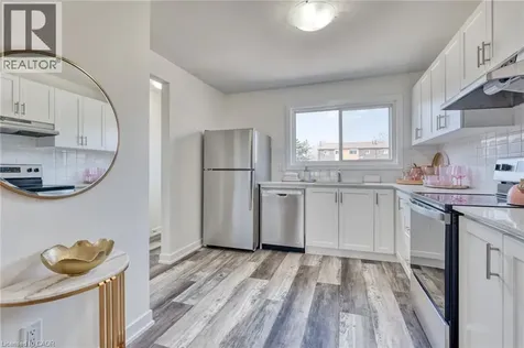 20 Anna Capri Drive Hamilton ON L8W 1M6