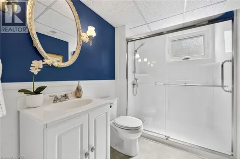 6 Barbara Place St. Catharines ON L2N 6H8