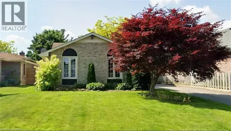 6 Barbara Place St. Catharines ON L2N 6H8